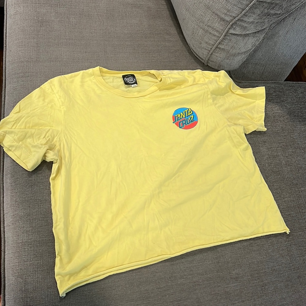 Cropped Santa Cruz shirt. Vibrant yellow